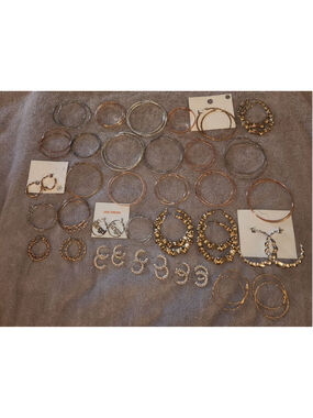 35 pairs of fashion Jewelry earrings